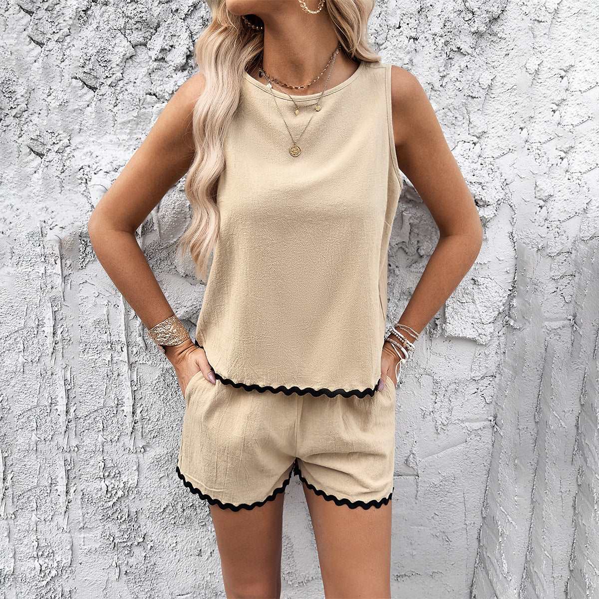 Shorts | Sleeveless Top & Shorts Suit - GORGEOUS FEATHER